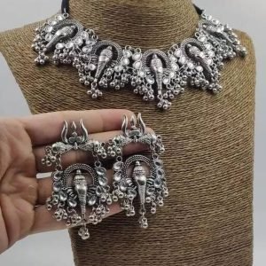 Samridhi DC Silver Alloy Necklace Set ( Pack of 1 )